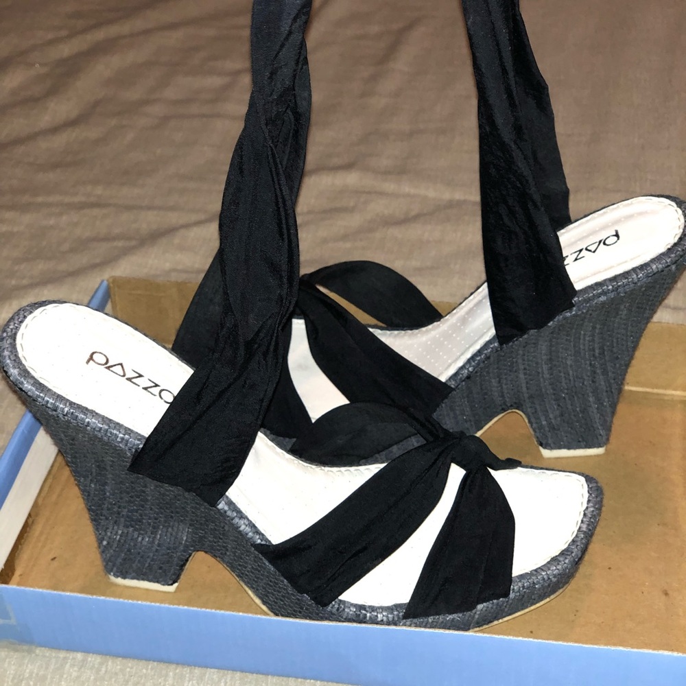 PAZZO Ankle Wrap Wedges